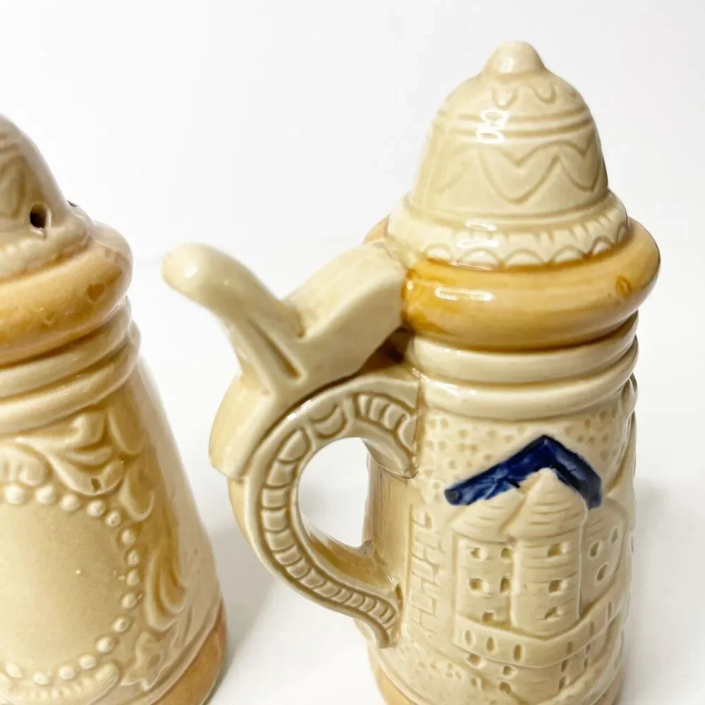 Vintage German Beer Stein Salt & Pepper Shakers Ceramic Oktoberfest Brewery